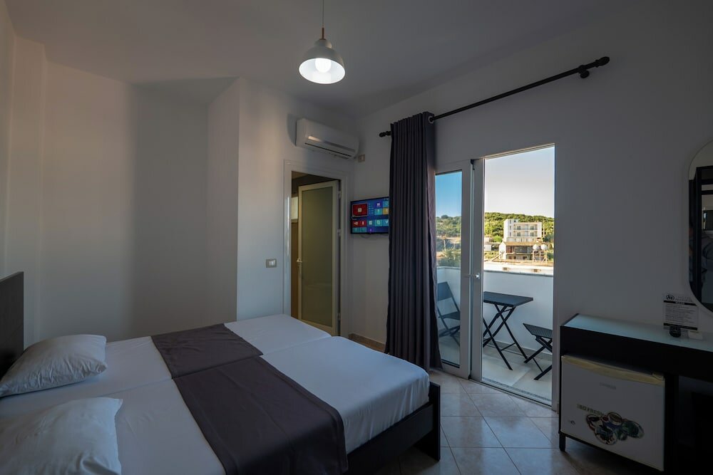 Фото Hotel Mariksel