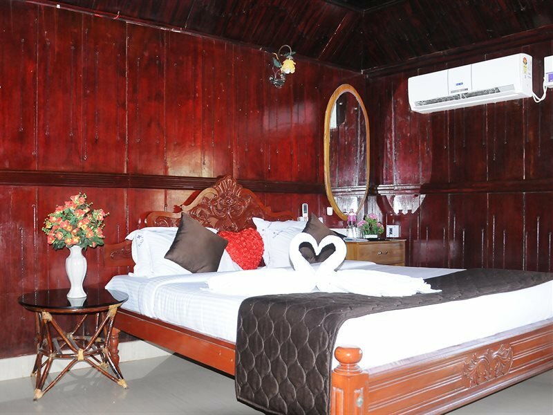 Фото Black Beach Resort