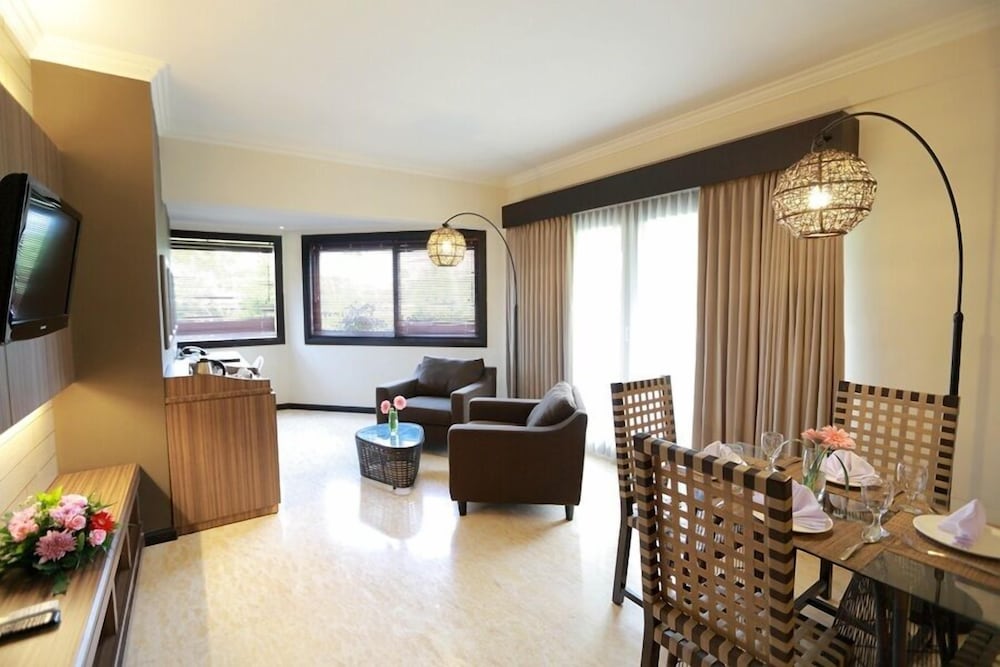 Фото The Singhasari Resort