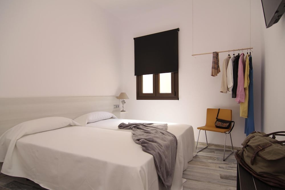 Фото The 8 Rooms House