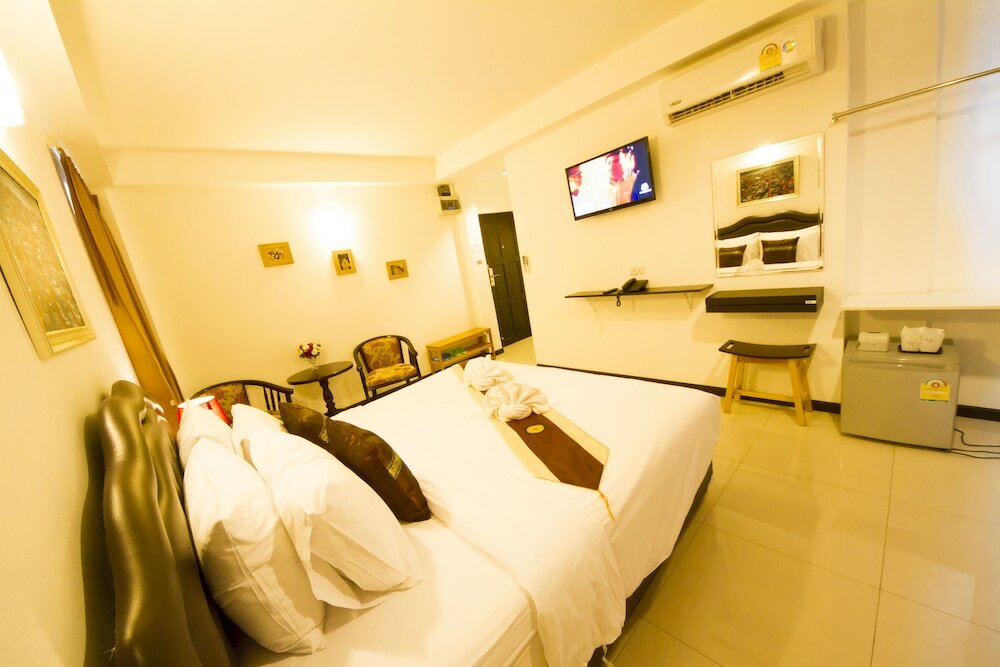 Фото Th Beach Hotel