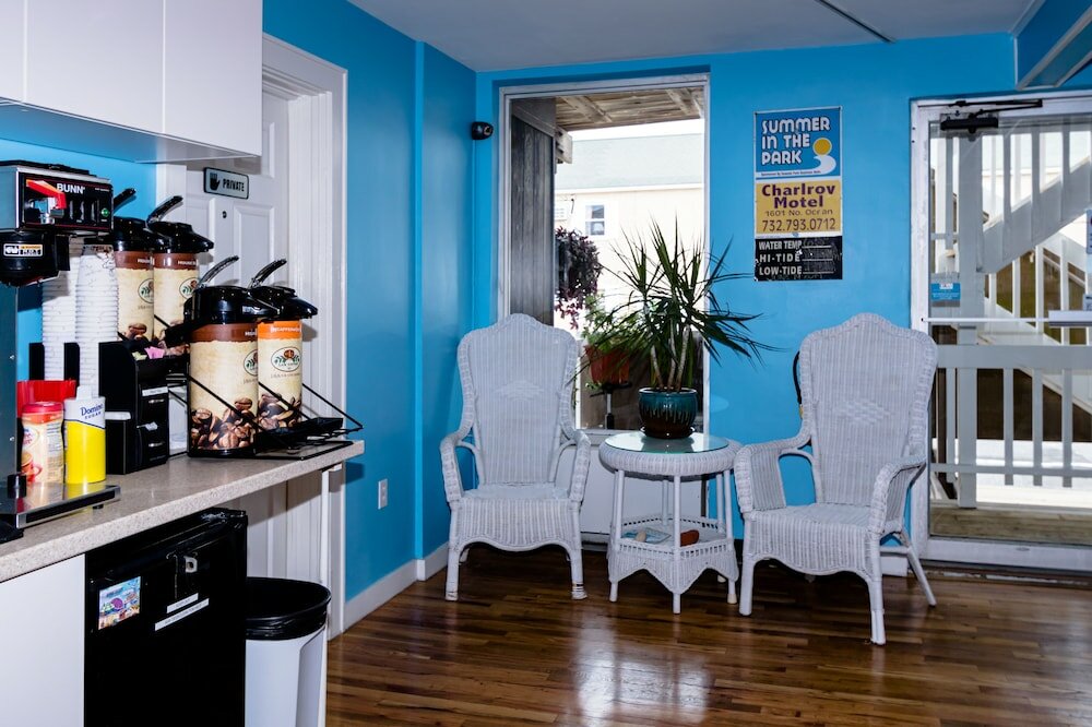 Фото Charlroy Motel