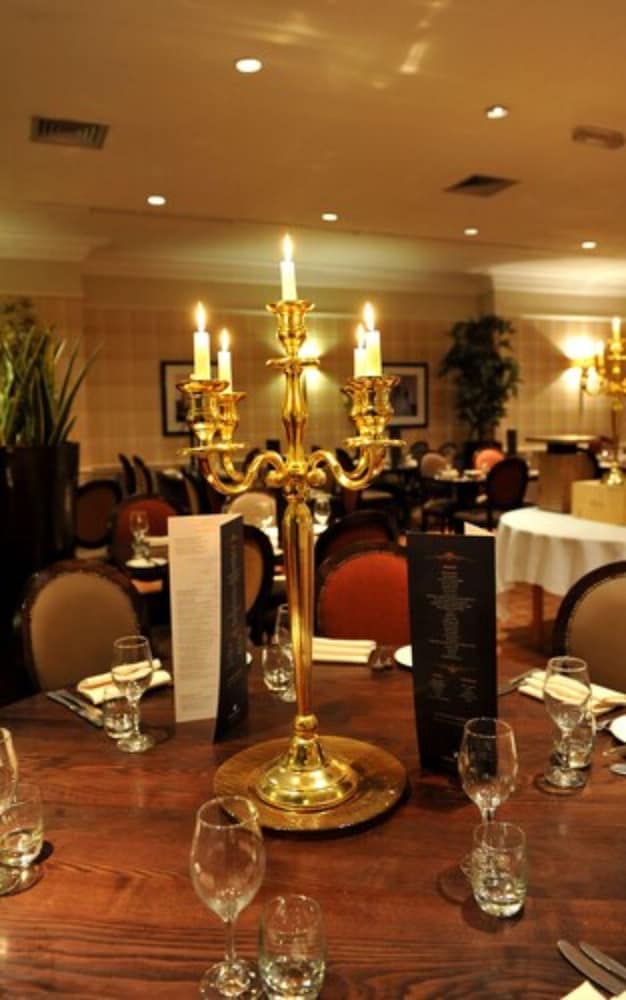 Фото The Bruce Hotel