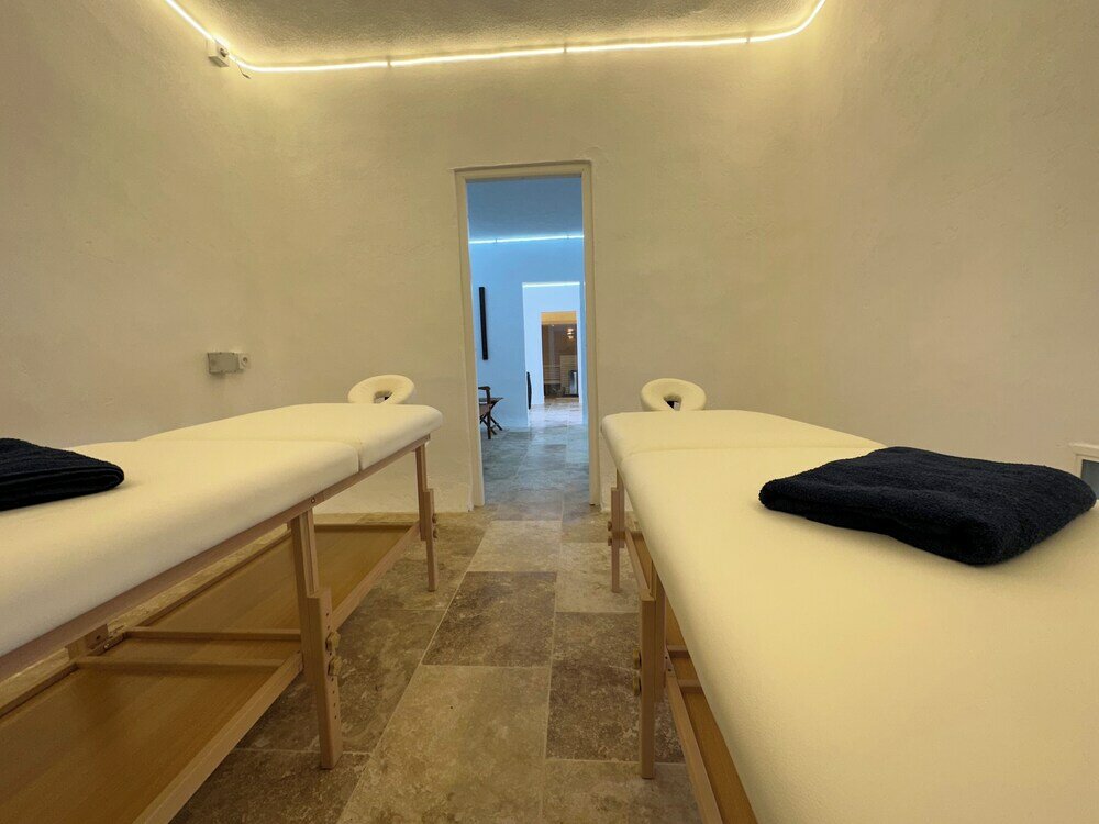 Фото Hôtel & SPA Château de La Côte - Brantôme