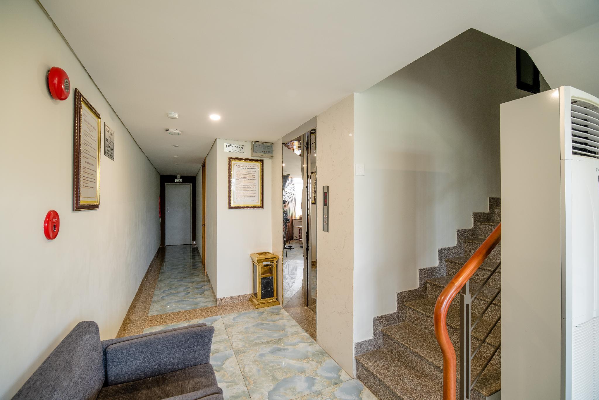 Фото La Lune Hotel