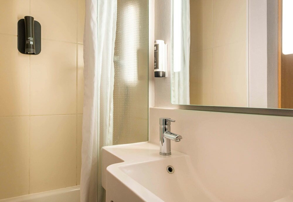 Фото B&b Hotel Nantes Parc Expos La Chapelle