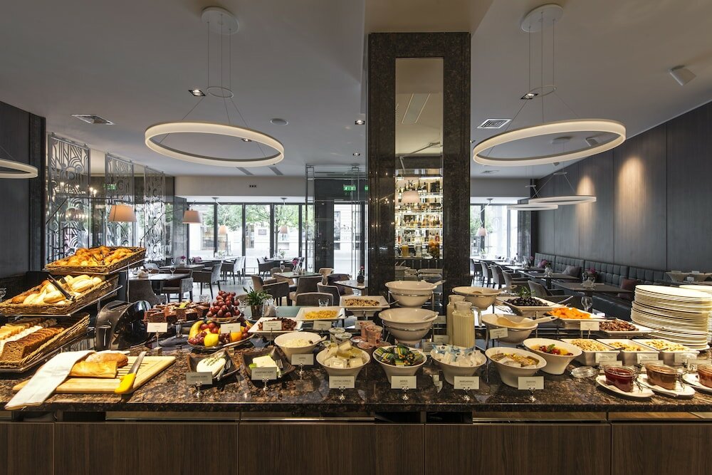 Фото Hotel Congress Avenue