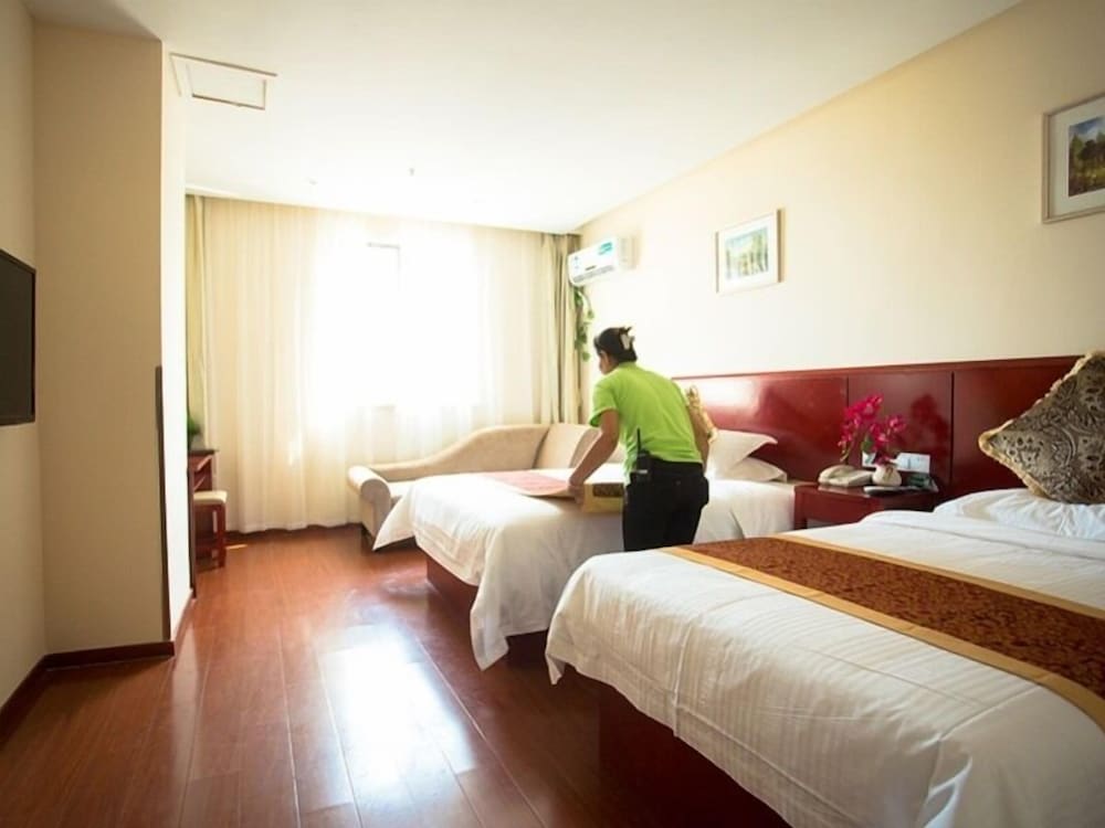 Фото GreenTree Inn SuZhou International Film City South JinShan Road Express Hotel