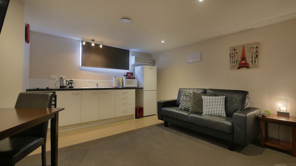 Фото Cashel Court Motel