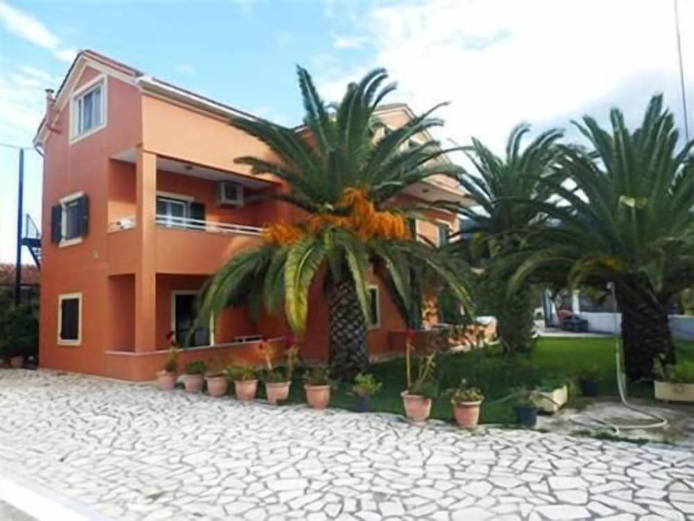 Фото Katerina Pool Apartments