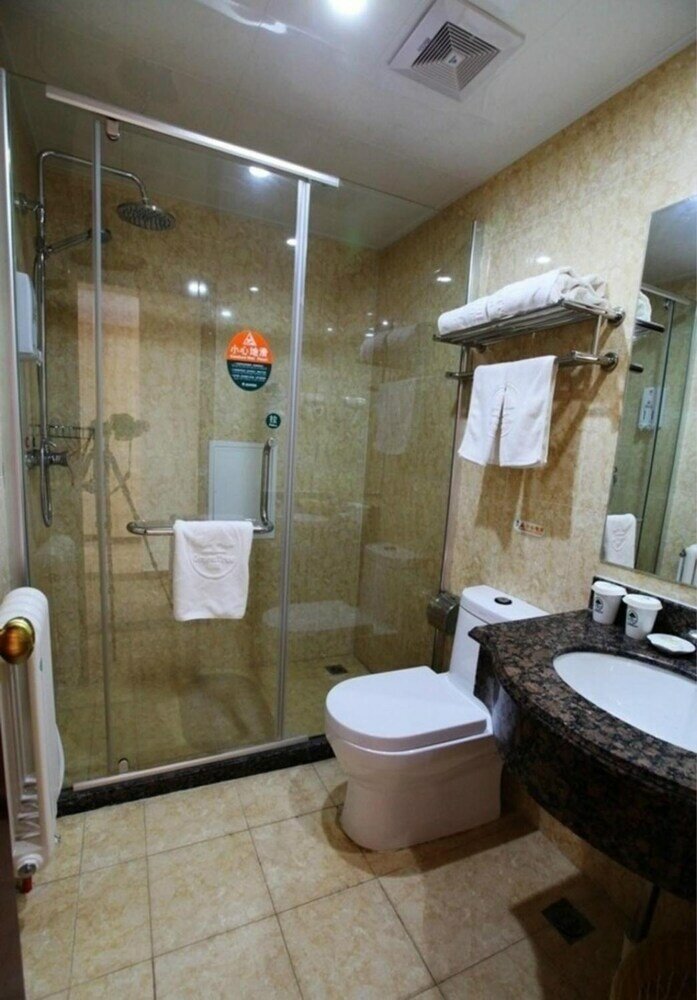 Фото Greentree Inn Beijing Yanqing Gaota Rd Express Hotel