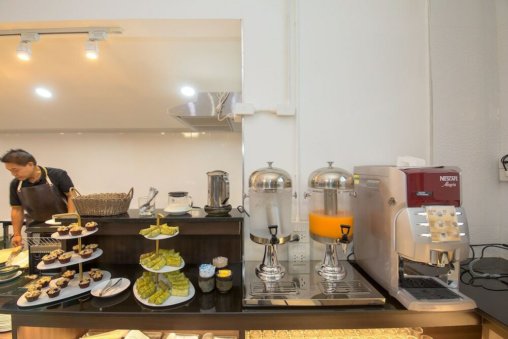 Фото Phuglong Hotel