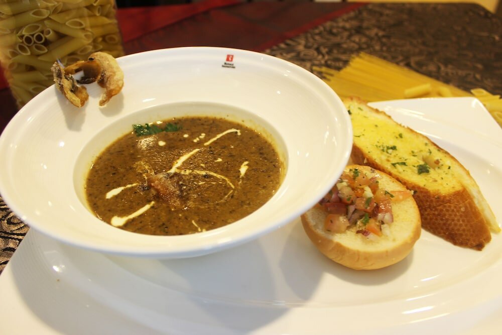 Фото Royale Signature Hotel