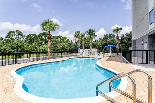 Внешний вид отеля Hampton Inn Titusville/I-95 Kennedy Space Center в Тайтусвилле, фото 4