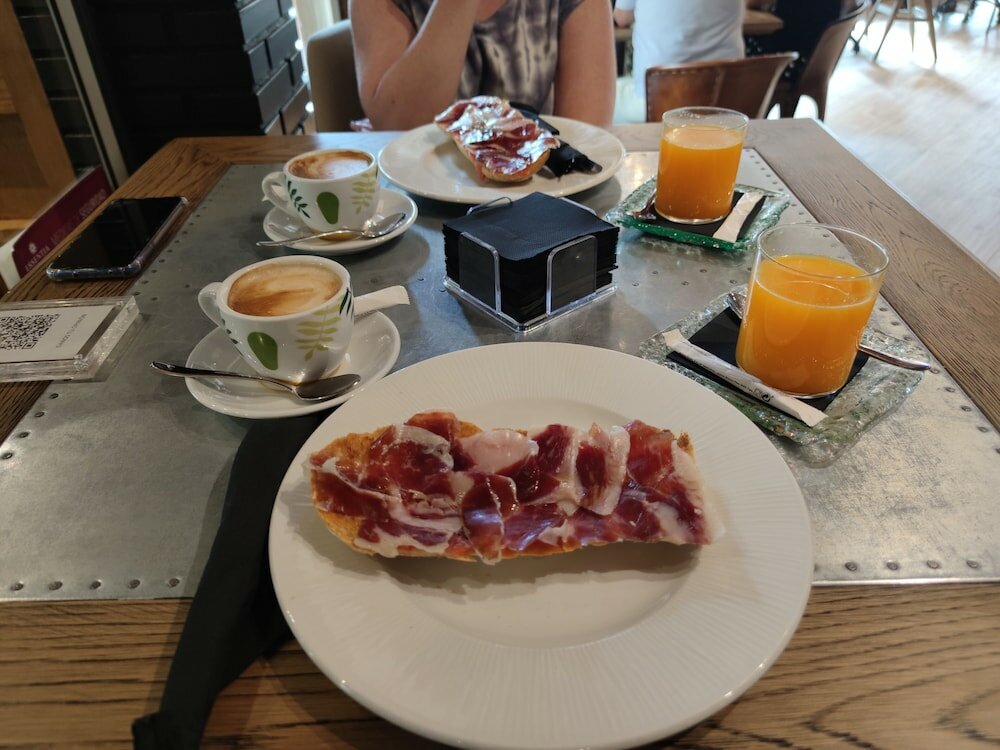 Фото Ansares Hotel