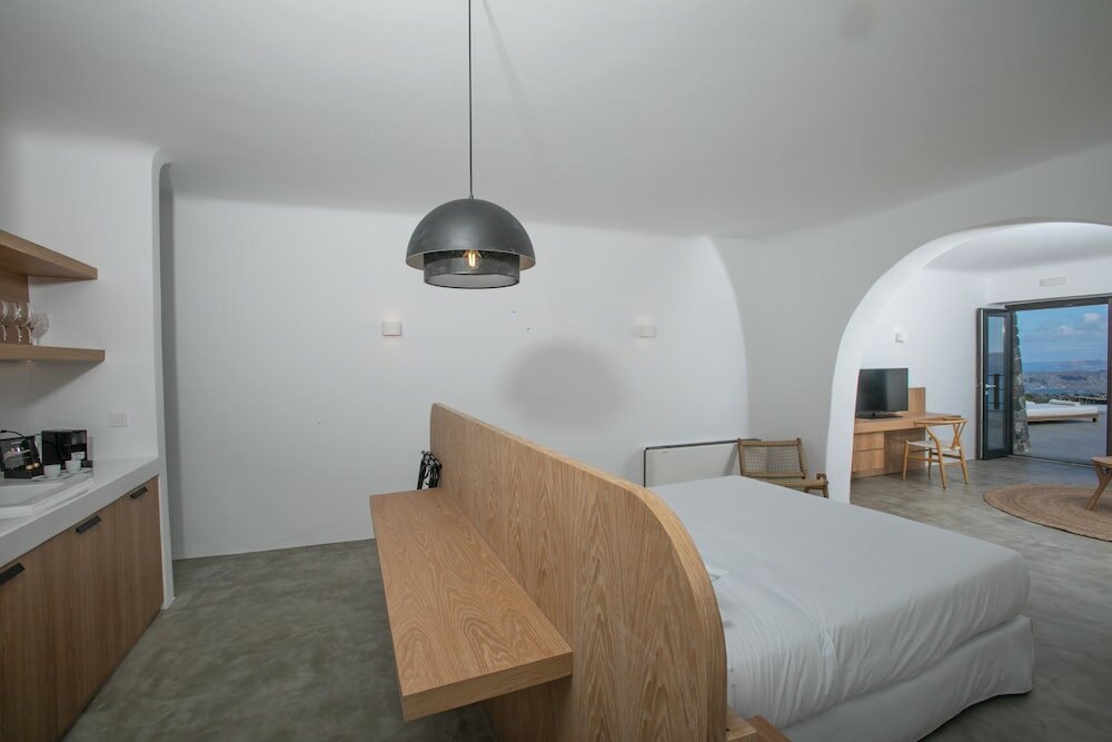 Фото Melidonia Suites