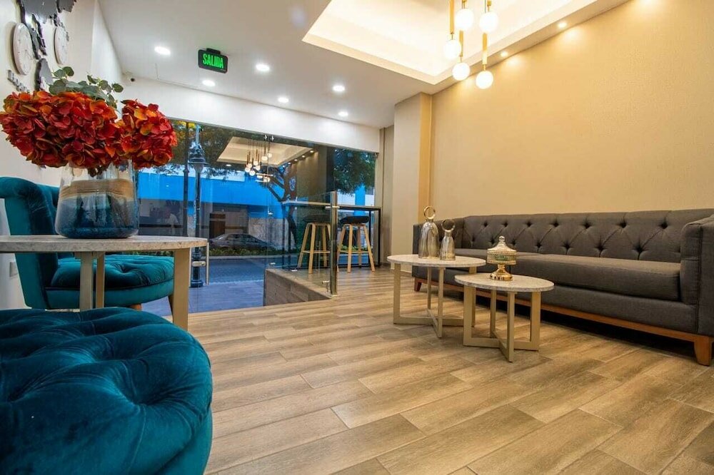 Фото The Park Hotel