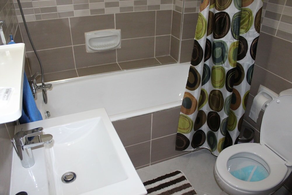 Фото Petsas Apartments & Tavern