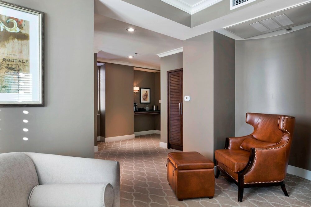 Фото Ambassador Hotel Oklahoma City, Autograph Collection