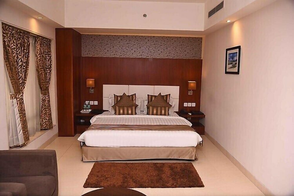 Фото Celesta Kolkata