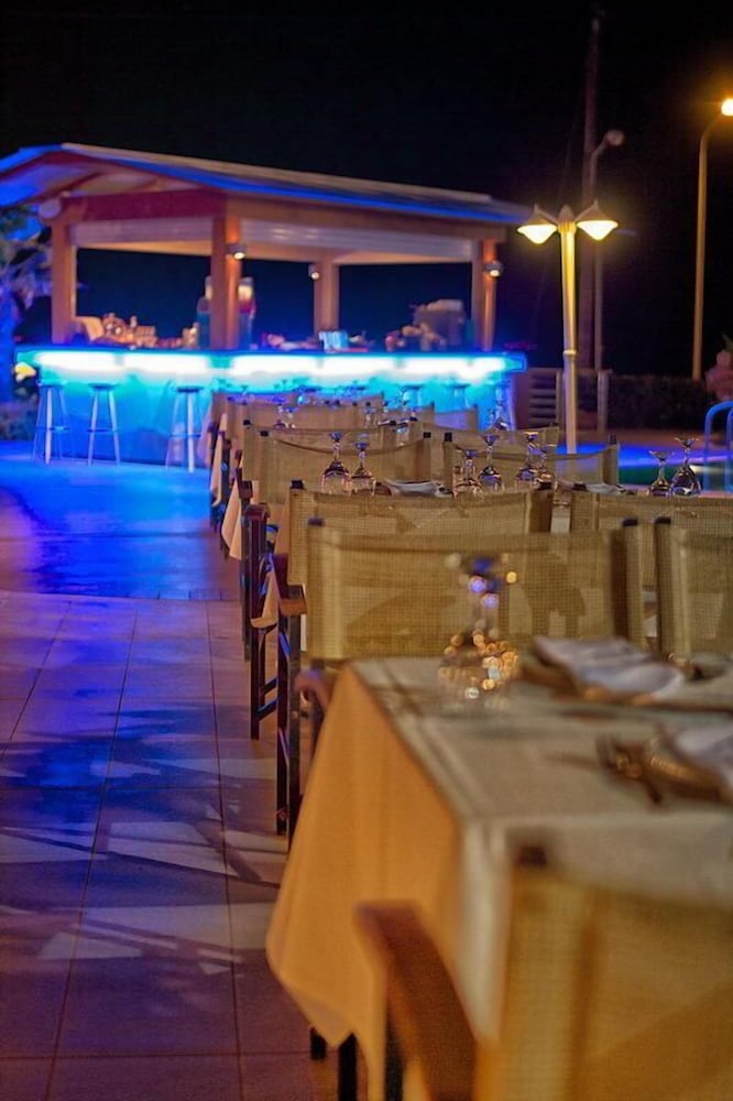 Фото Heliotrope Hotels