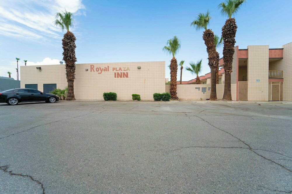 Фото Royal Plaza Inn