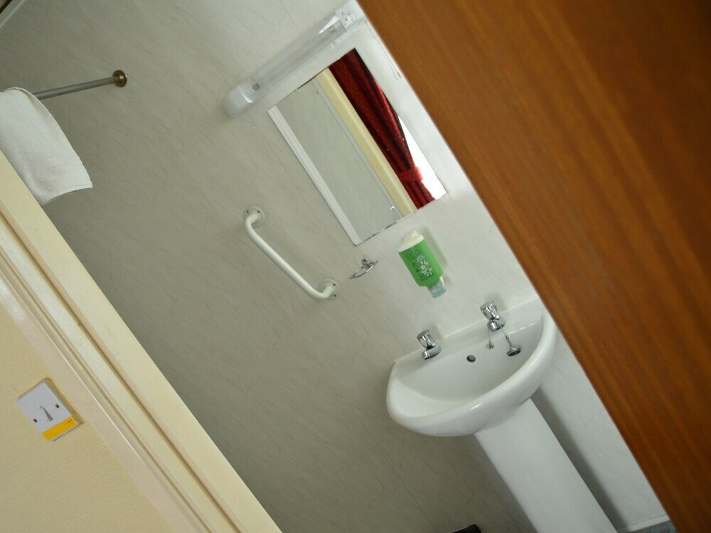 Фото The Oak Lea Hotel