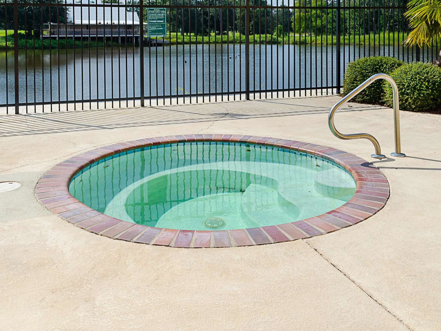 Фото La Quinta Inn & Suites by Wyndham Biloxi