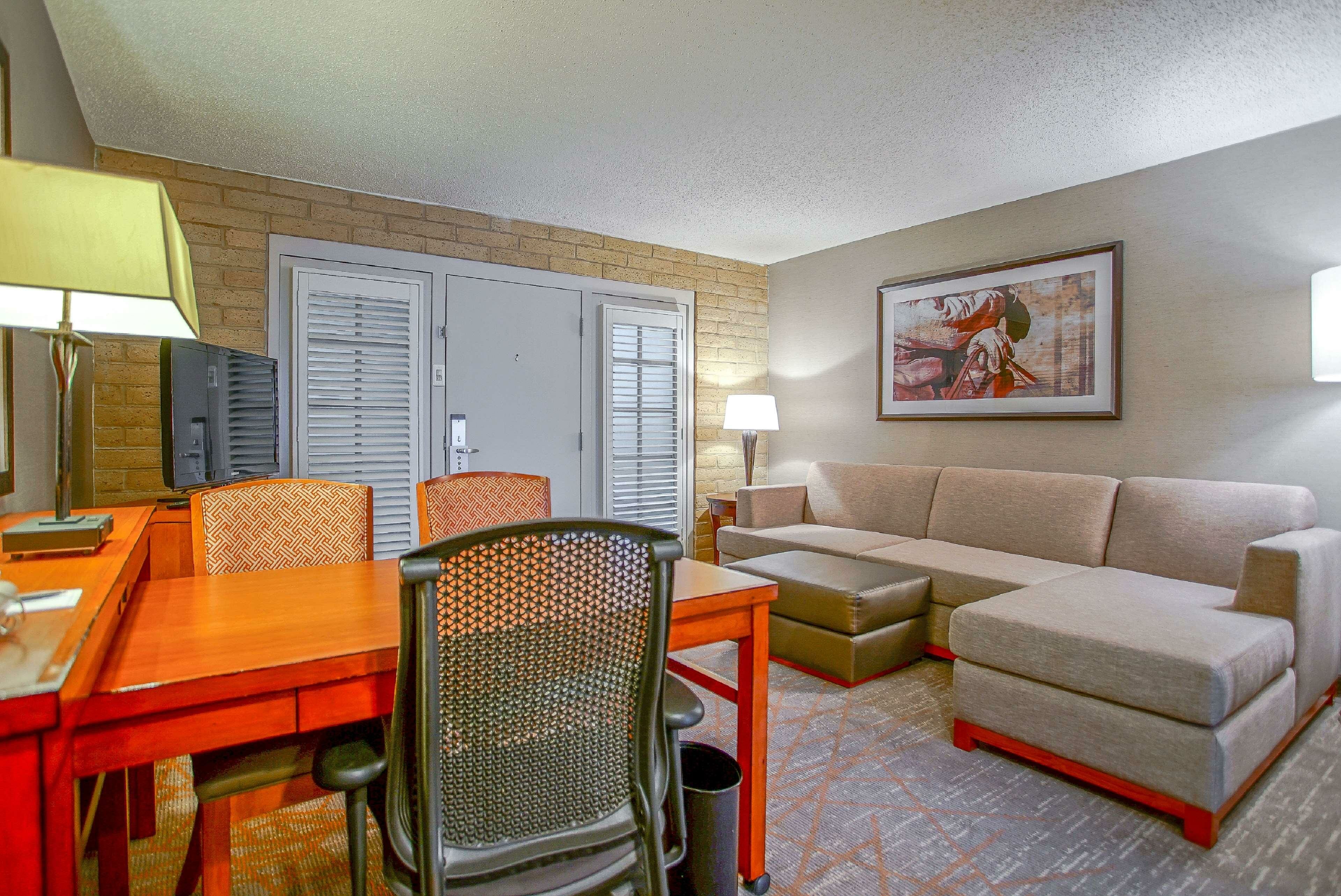 Фото Embassy Suites by Hilton San Antonio Nw I-10