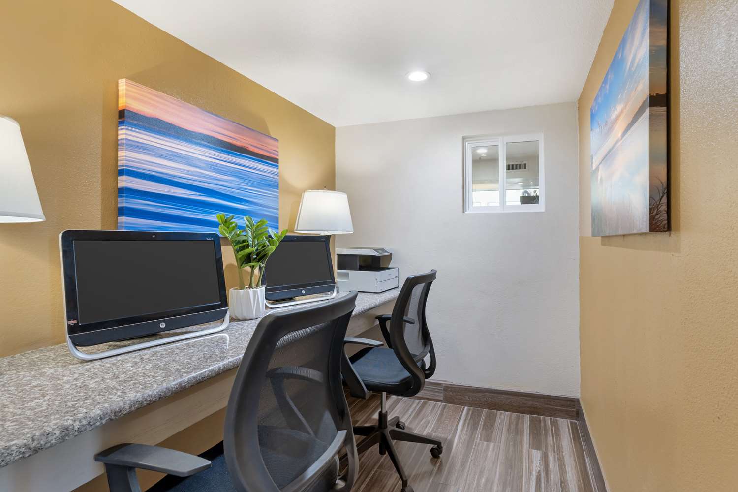 Фото Best Western Plus Heritage Inn