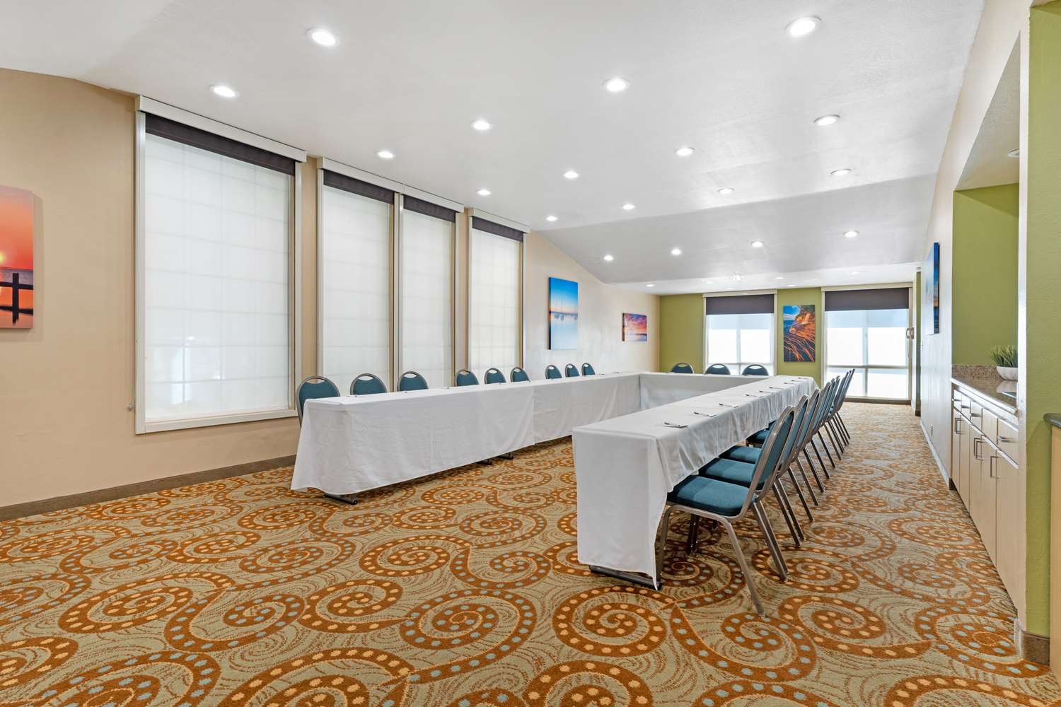 Фото Best Western Plus Heritage Inn