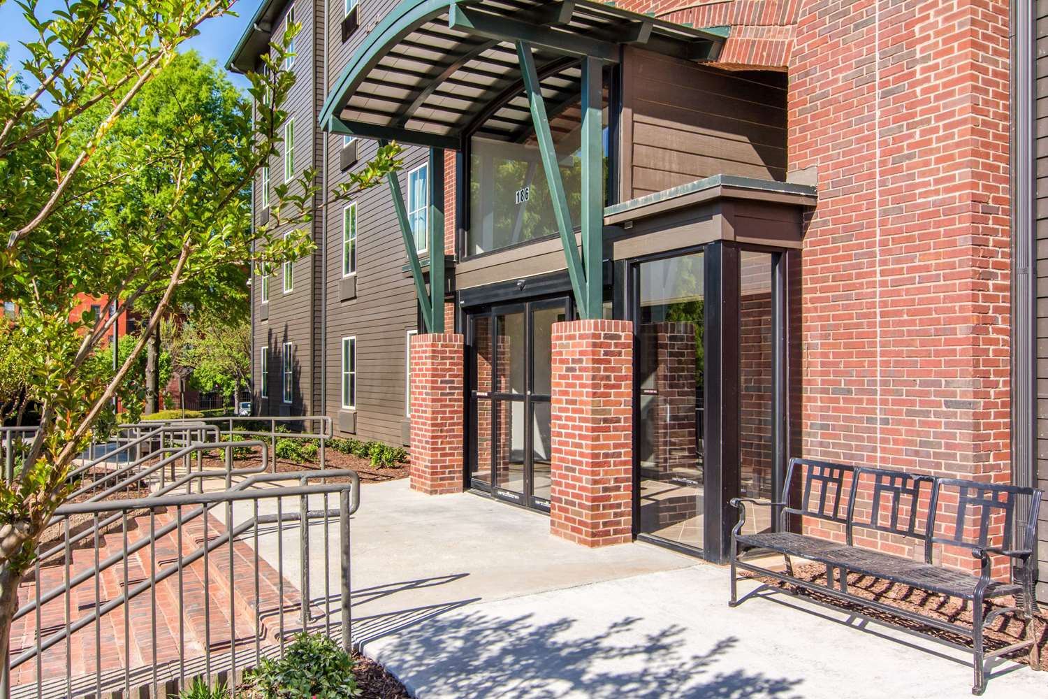 Фото Clarion Inn & Suites Atlanta Downtown