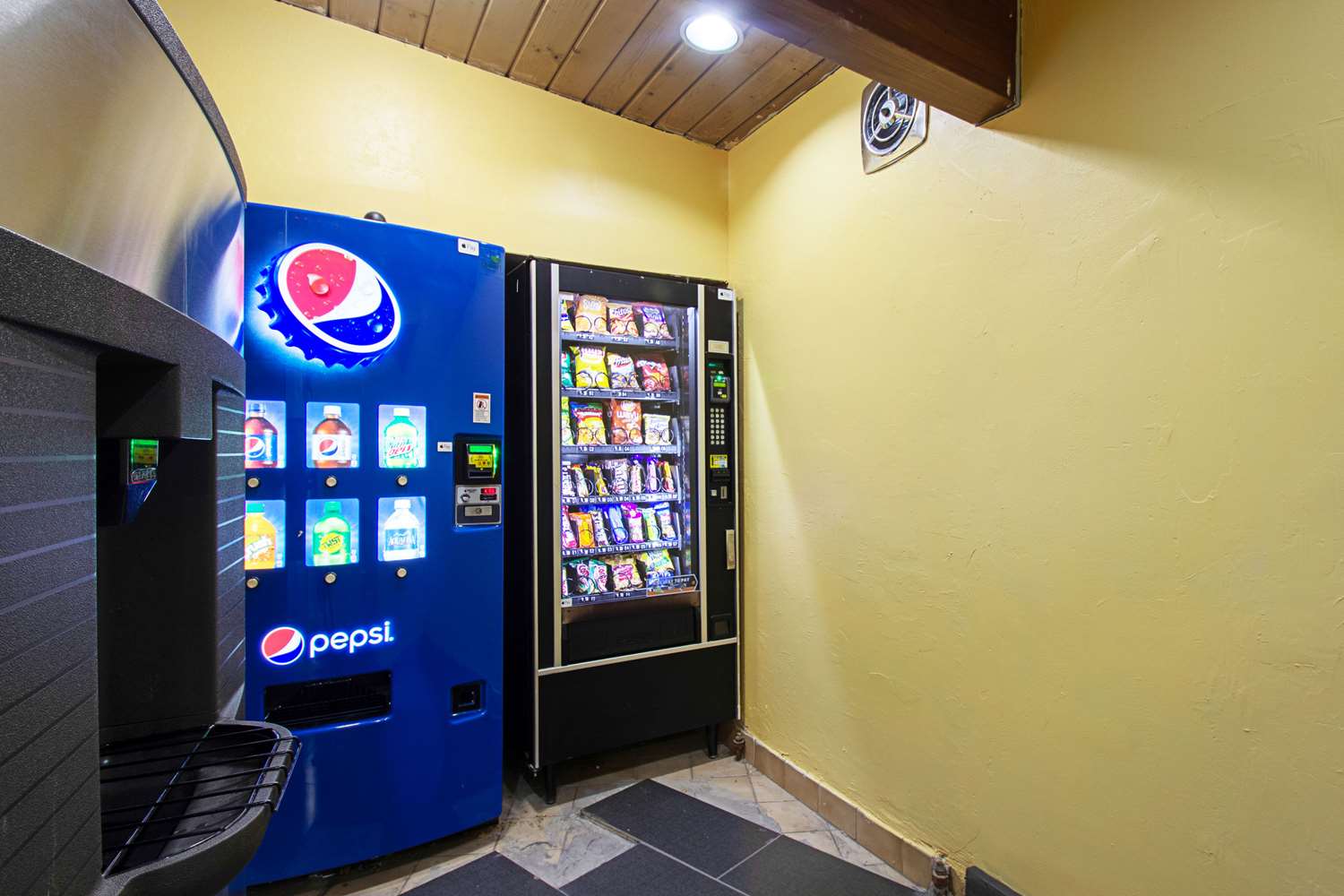 Фото Travelodge by Wyndham Appleton