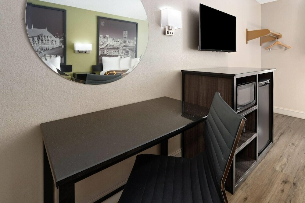 Фото Super 8 by Wyndham Richmond Midlothian Turnpike