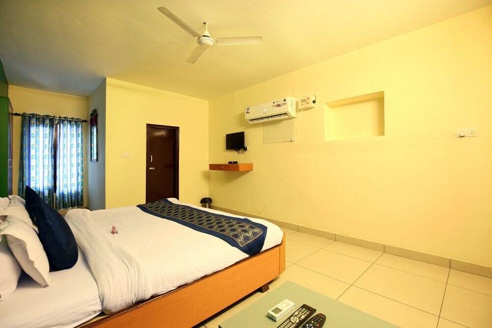 Фото Oyo 4256 Hotel Rajmahal