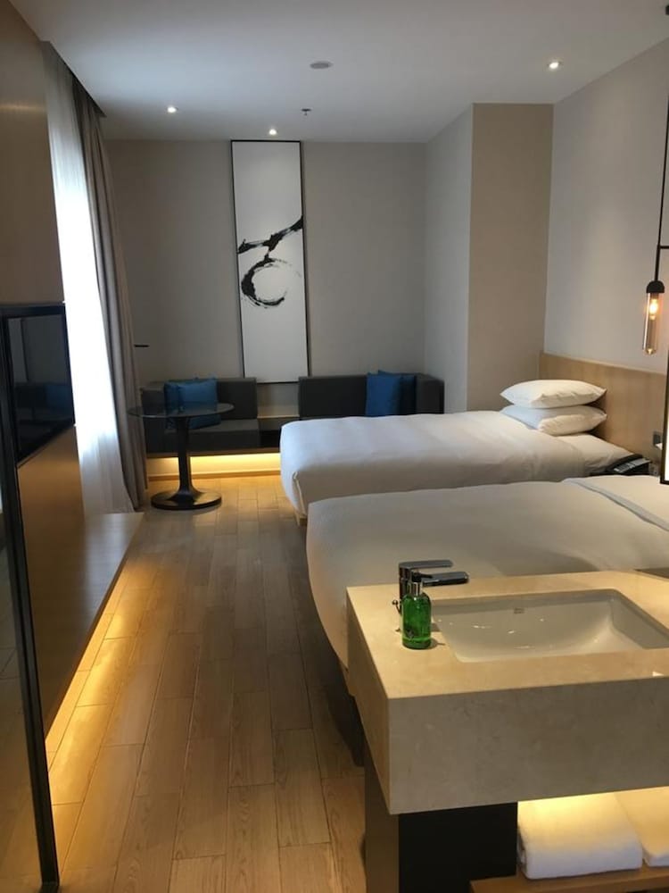 Фото Fairfield by Marriott Shanghai Jingan