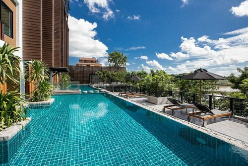 Гостиница Natee The Riverfront Hotel Kanchanaburi в Канчанабури