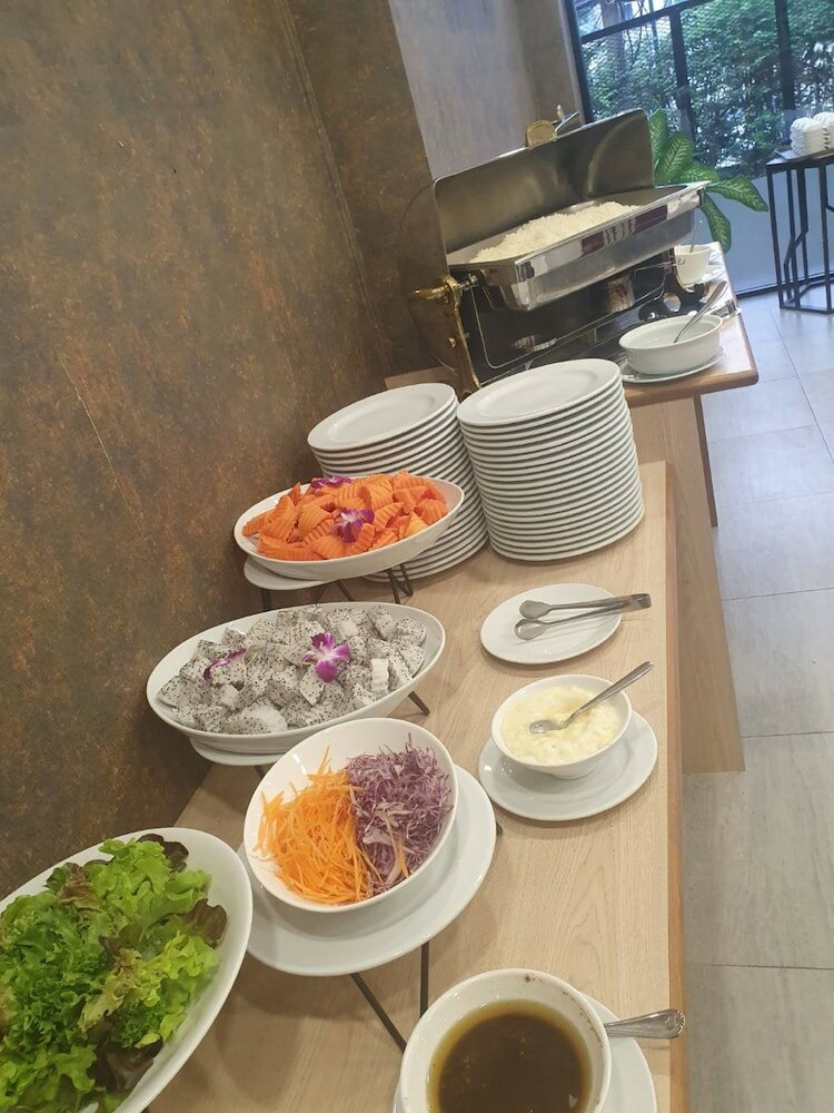 Фото Almas Hotel Bangkok