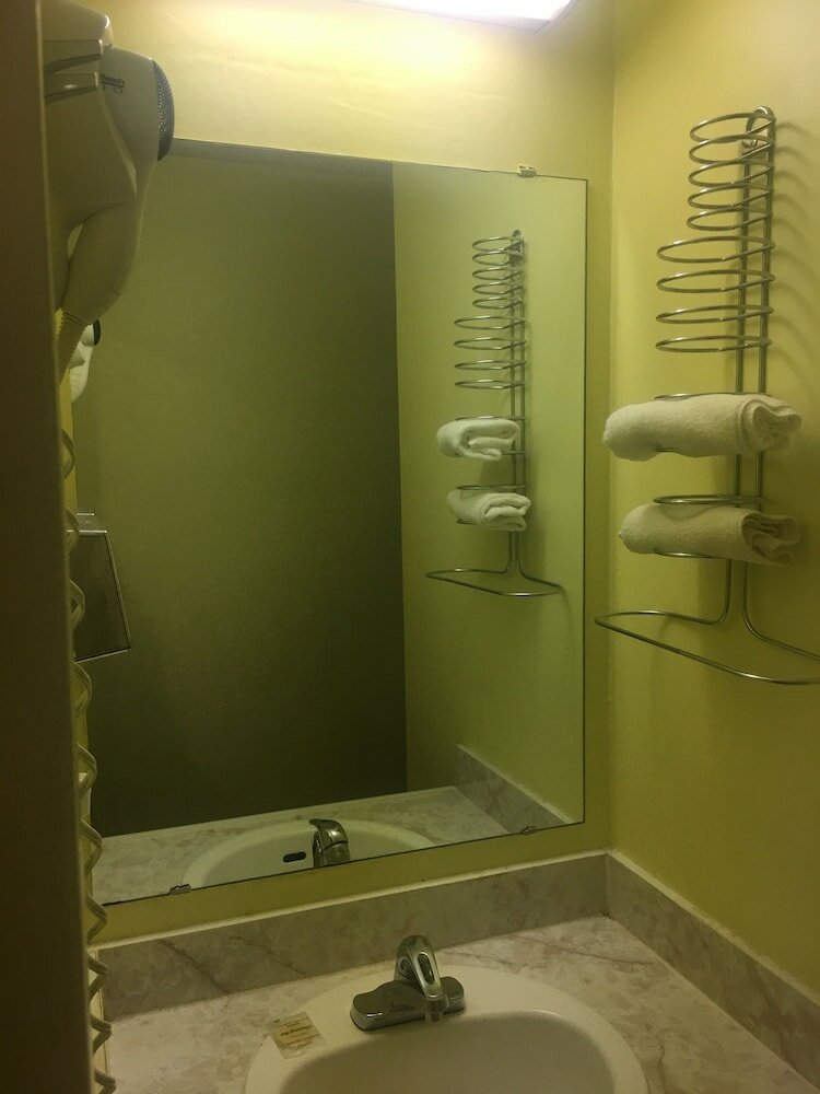 Фото Spanish Peaks Inn