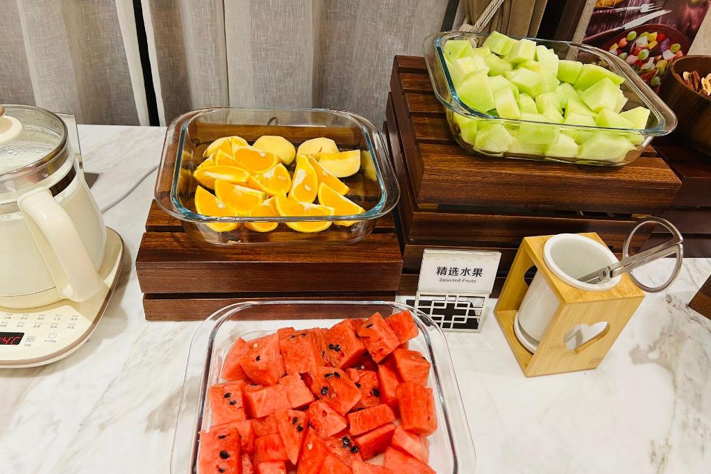 Фото Yitel Premium Shanghai people's Square Nanjing Road Pedestrian Street