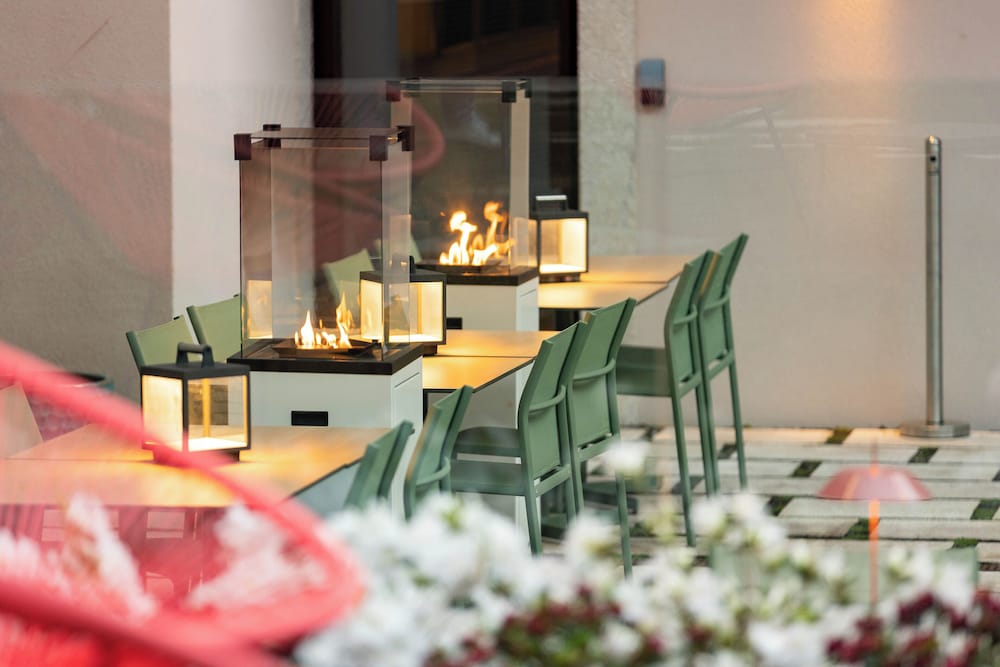 Фото Arts Hotel Porto, Tapestry Collection by Hilton