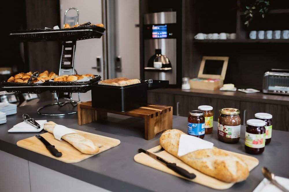 Фото EasyHotel Paris Nord Aubervilliers