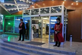 Гостиница Double Royal Hotel в Дарыдже