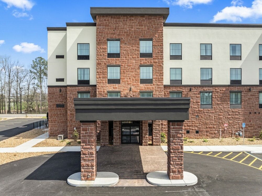 Фото Cobblestone Hotel & Suites - Cullman