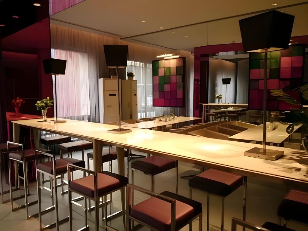 Фото Jinjiang Inn Xinxiang Railway Station