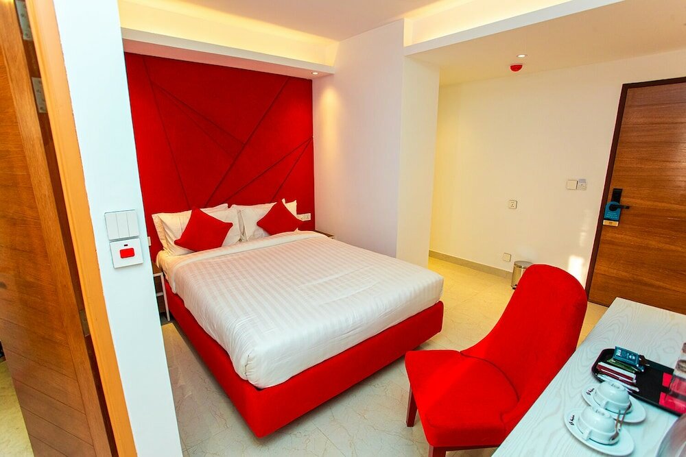 Фото Royal Raj Hotel