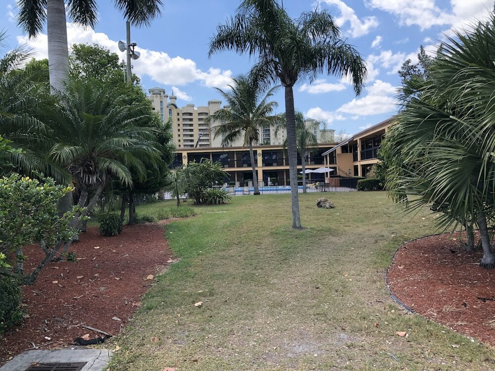 Фото Travelodge by Wyndham Fort Myers North