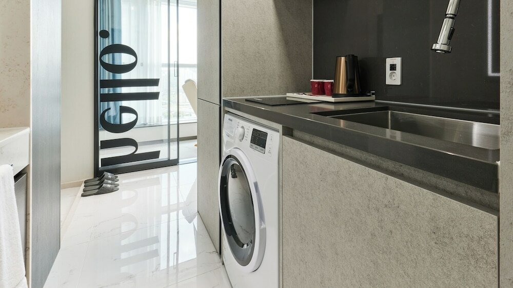 Фото Travelodge Suites Busan Centum