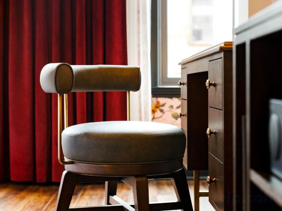 Фото The Broadview Hotel