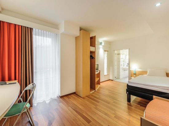 Фото Ibis Wuerzburg City Hotel